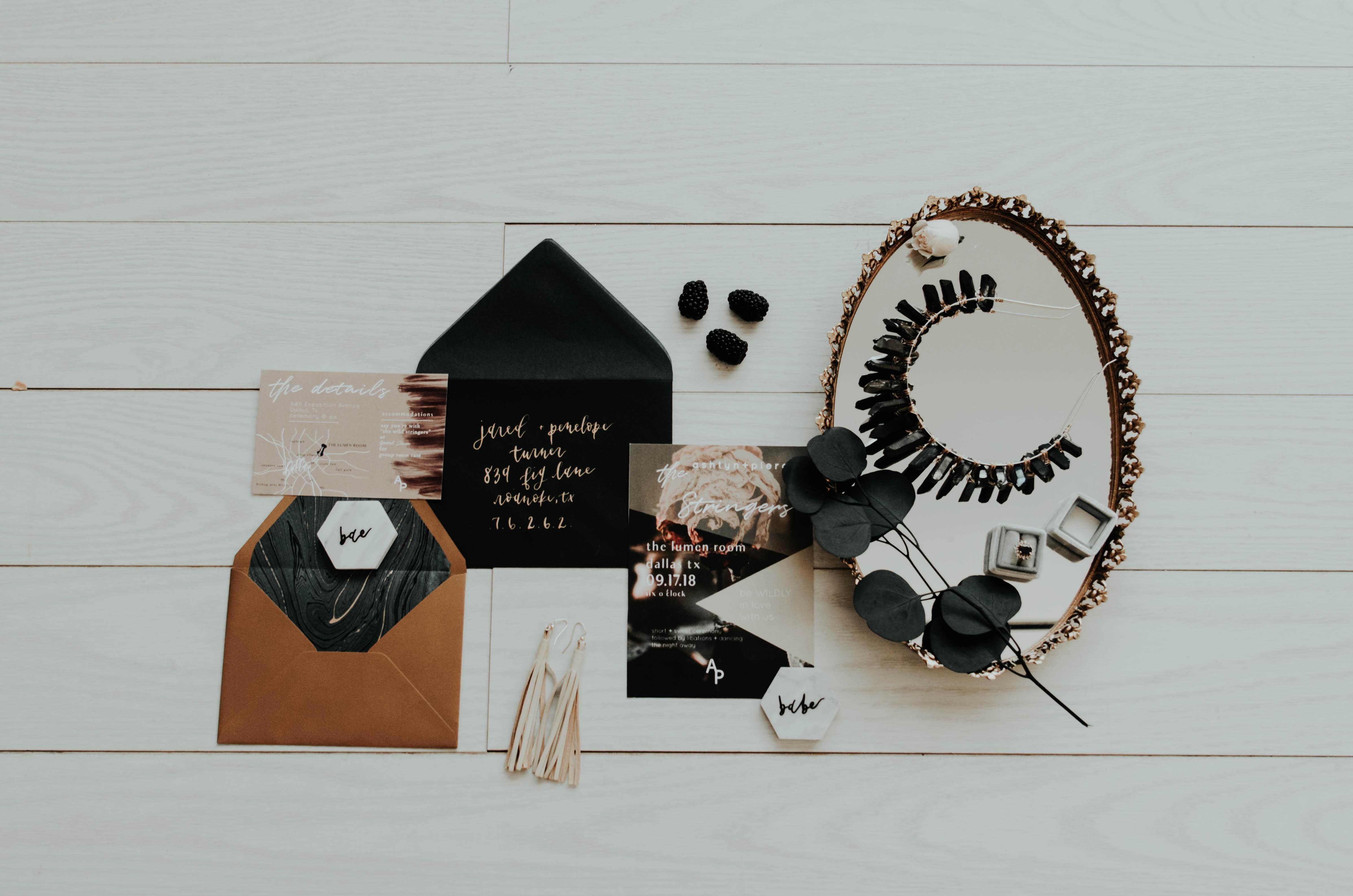 What Goes in Your Wedding Invitation Envelope