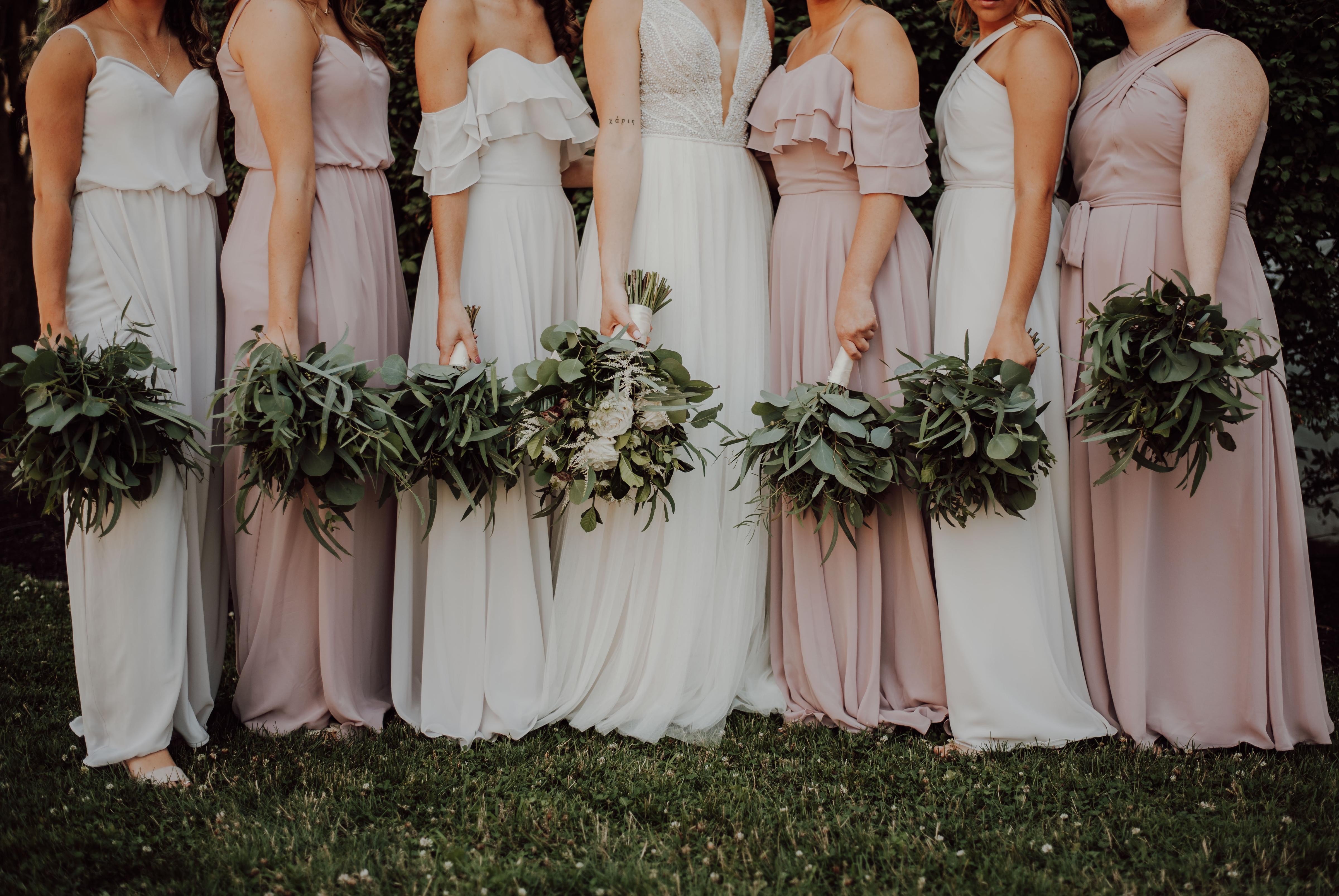 5 Wedding Colors That Are Here to Stay
