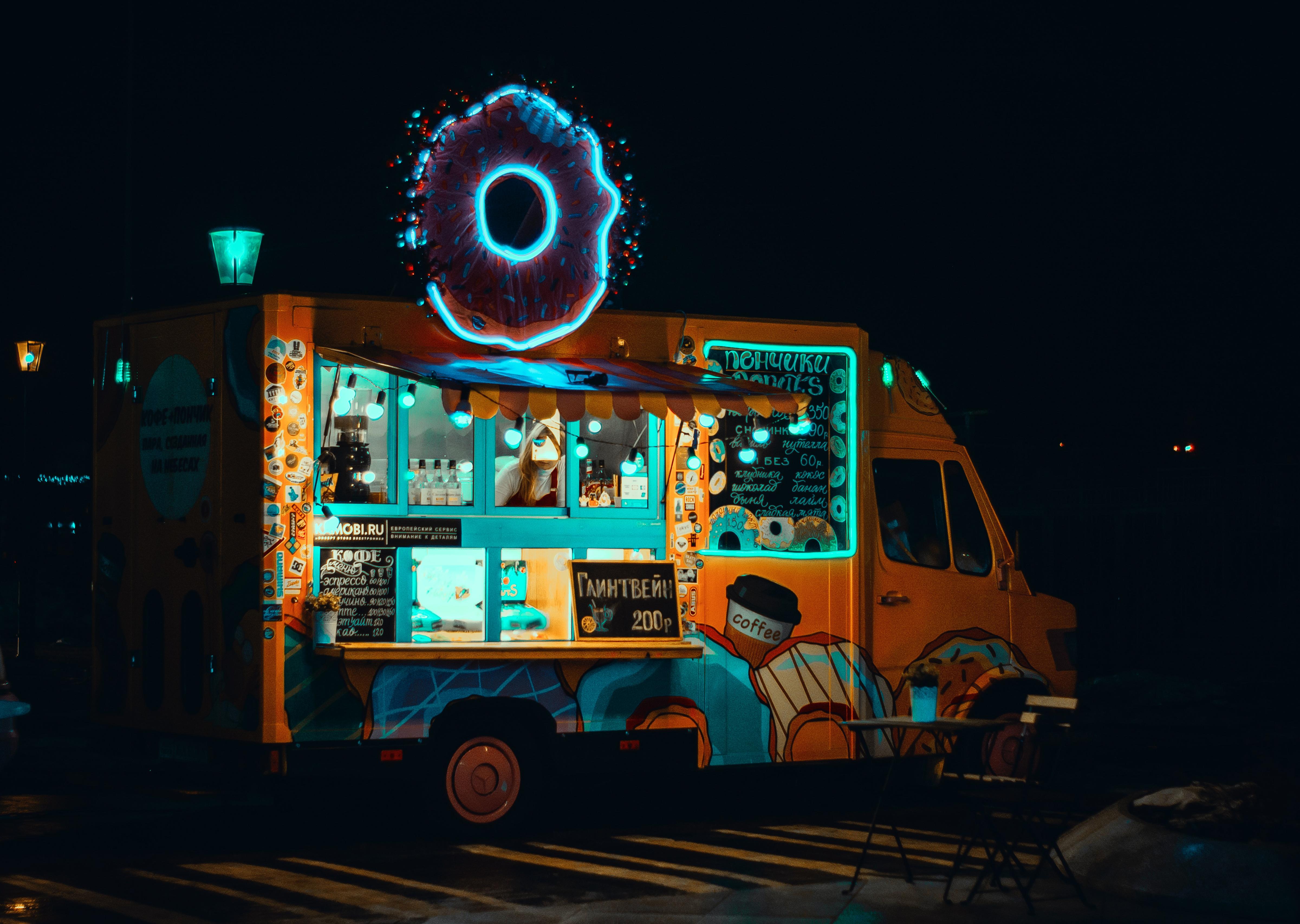 Food Truck Wedding Catering: The Ultimate Guide for 2024