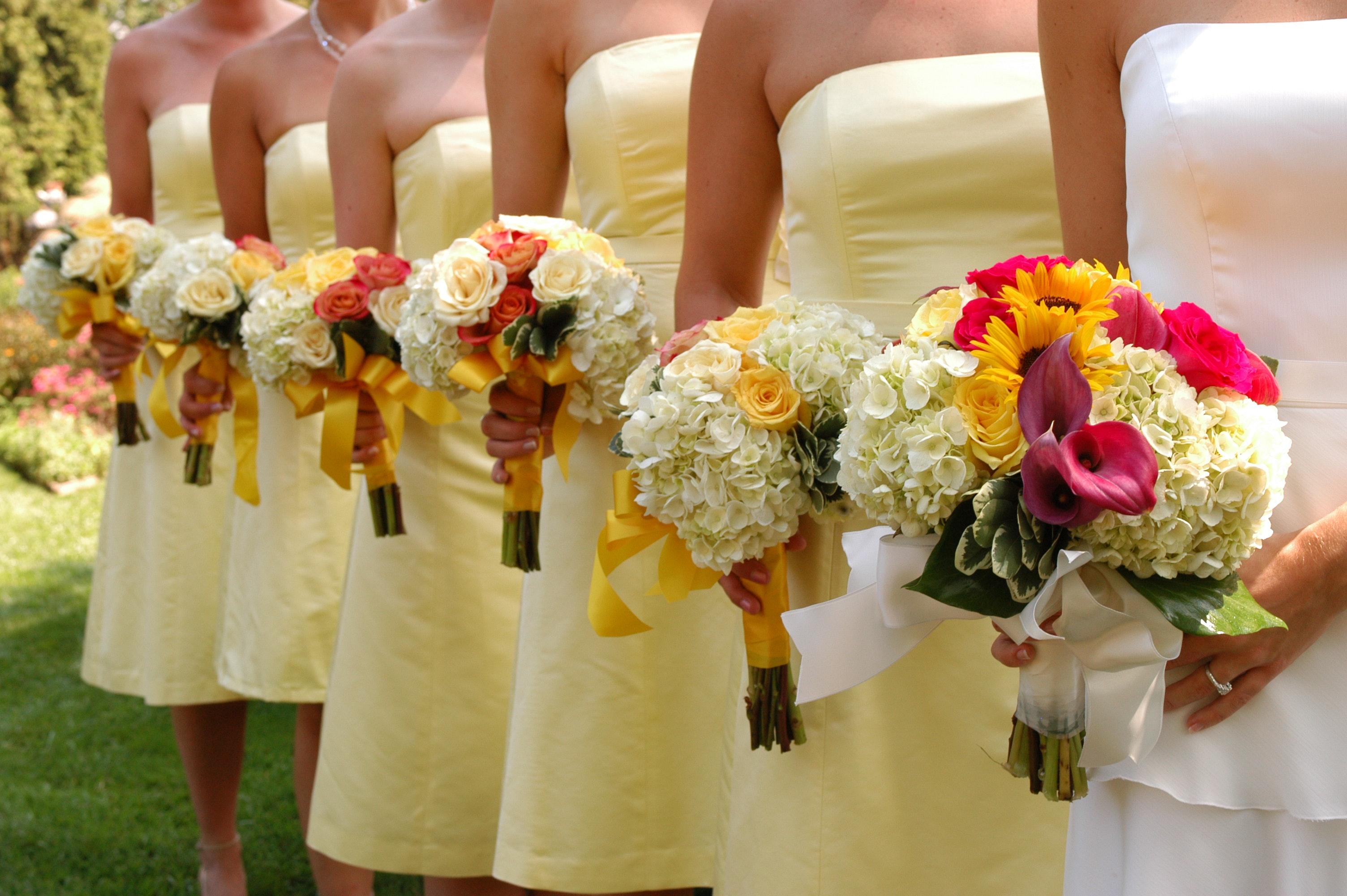 What Do Your Wedding Flowers Say About YOU?