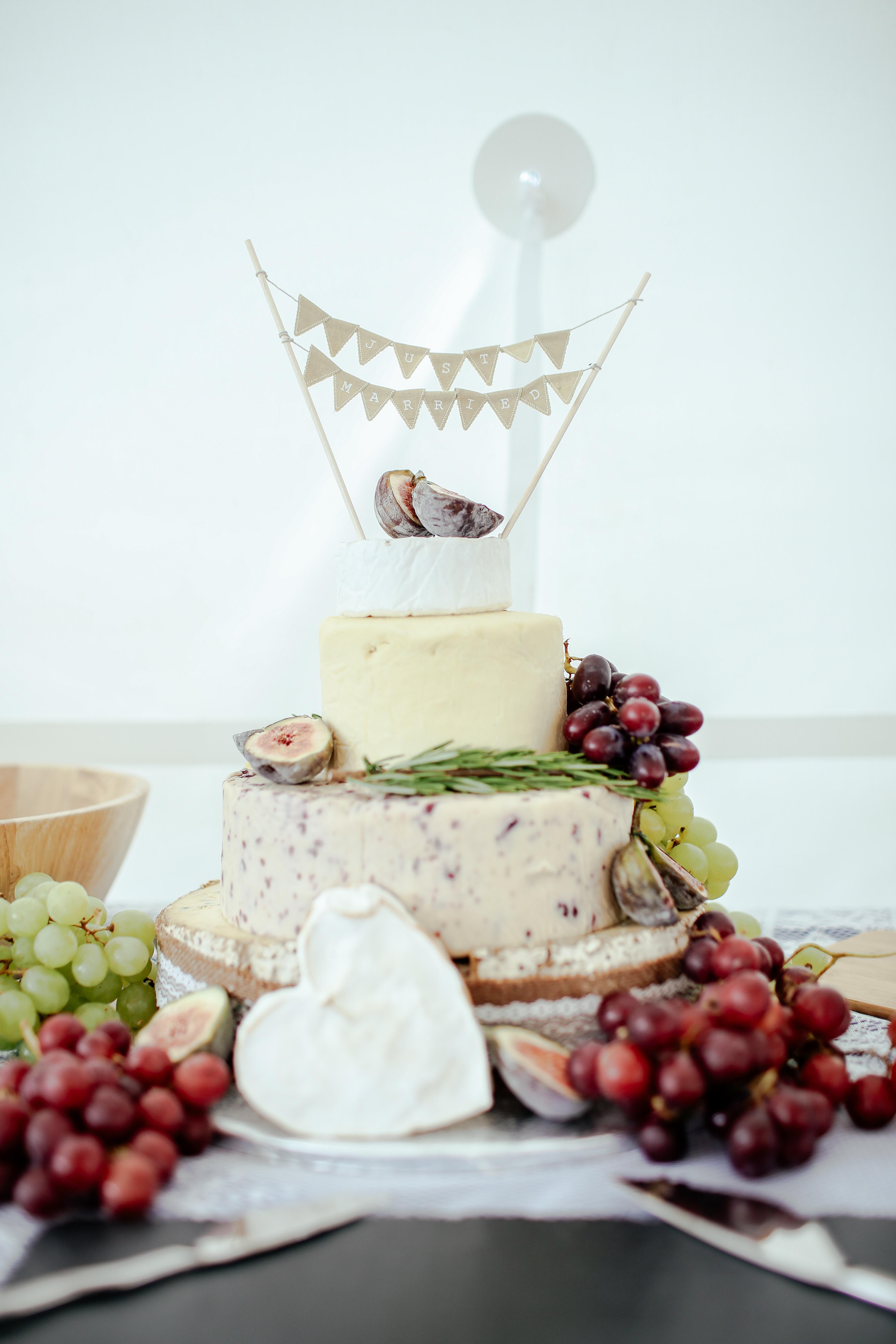 4 Foods to SKIP at Summer Weddings (And 4 to Serve!)