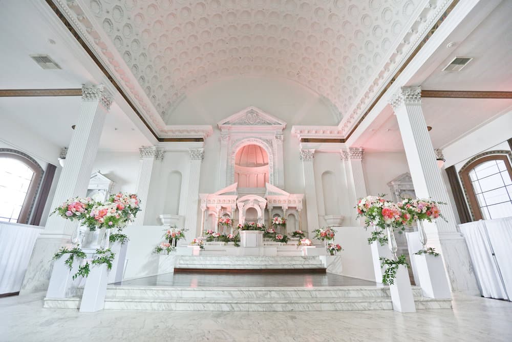 How to Help a Friend Who Says She Wants to Cancel Her Wedding