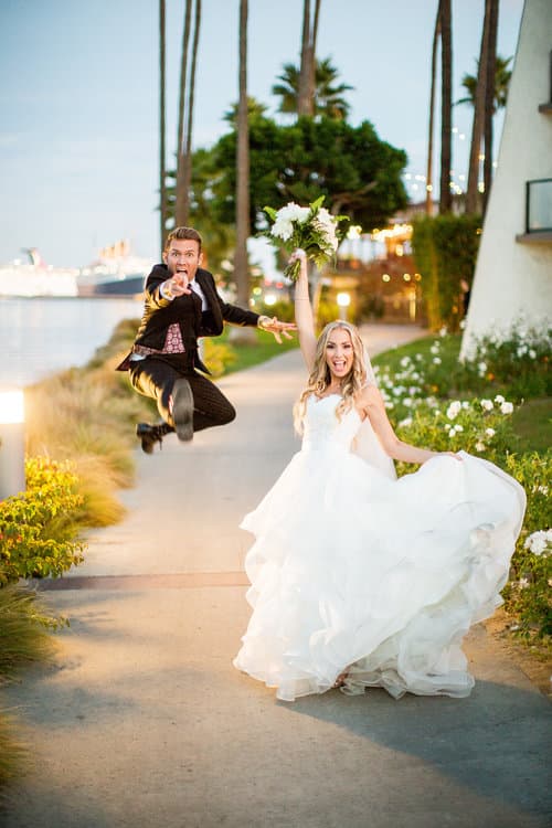 8 Photos You SO Need to Snap With Your Wedding Party