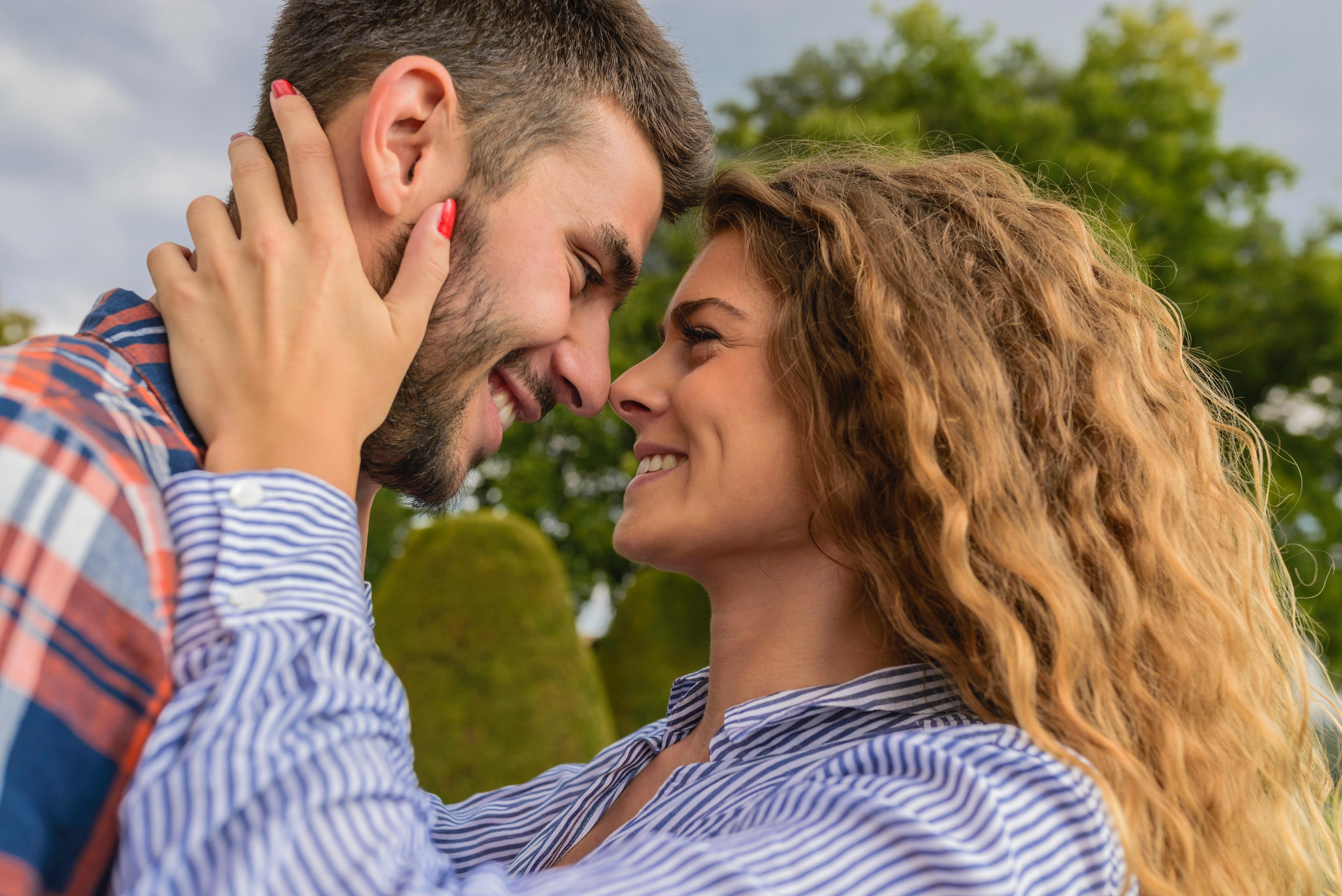 7 Habits of Super Happy Couples