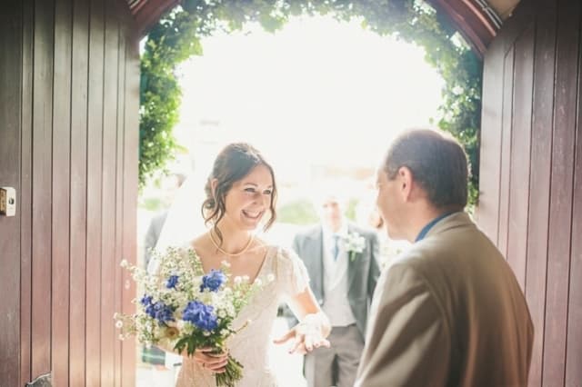 These Parent First Look Photos Will Make You Want to Call Up Mom & Dad