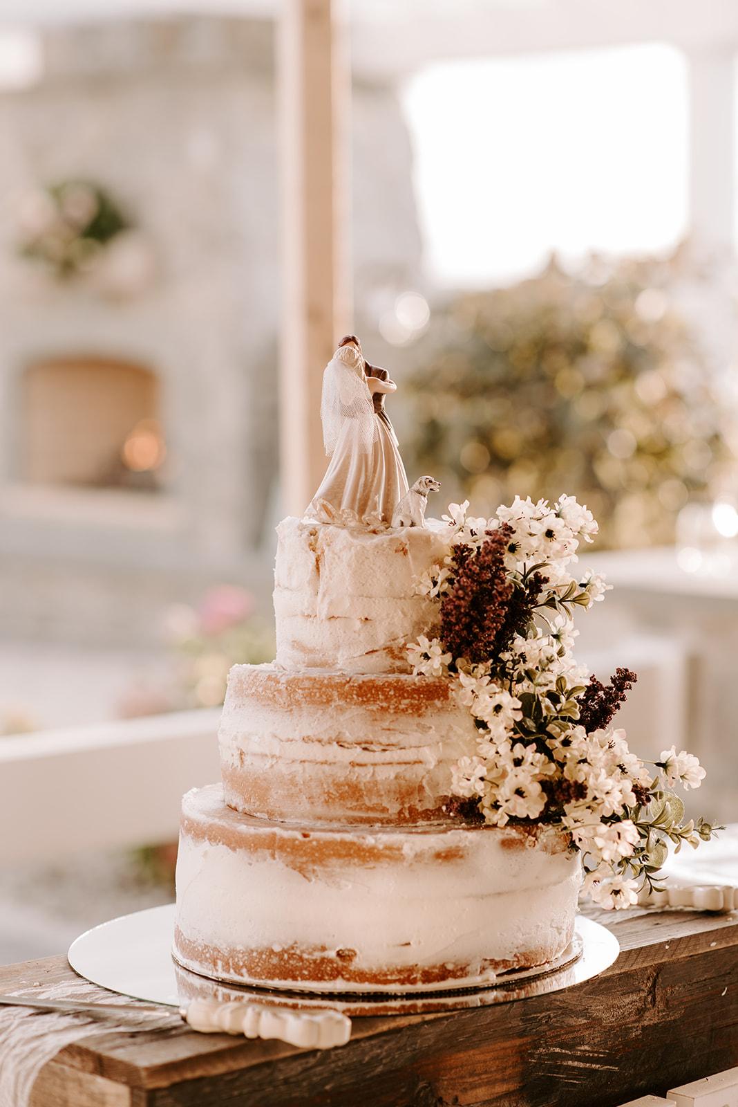 Rustic Barn Wedding Captured by Sincerely, The Kitchens photo 2