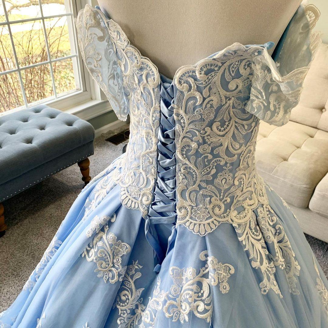 Brides & Tailor LLC