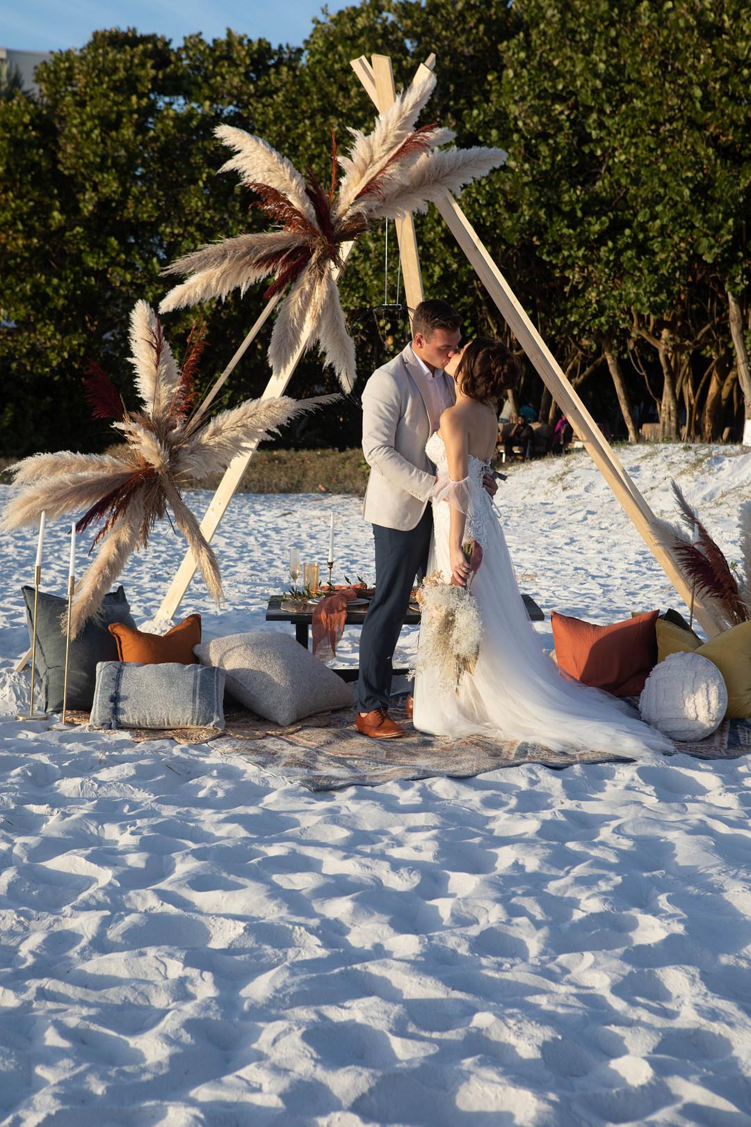 Sunset Elopement in Siesta Key by Janelle Chuckran photo 5