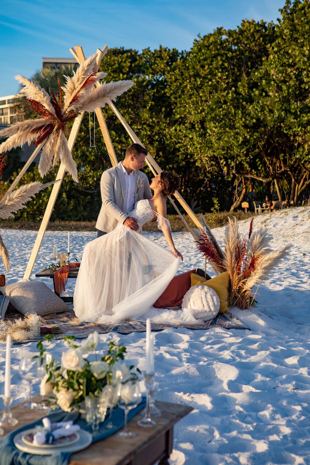 Sunset Elopement in Siesta Key by Janelle Chuckran photo 4