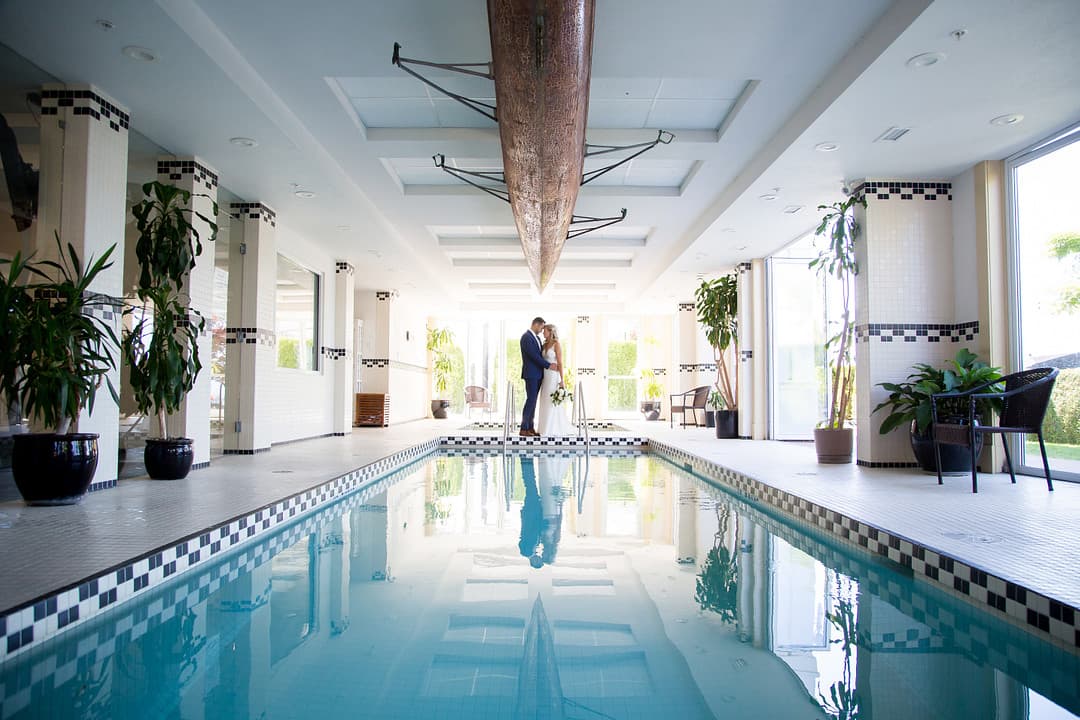 Poolside Kiss