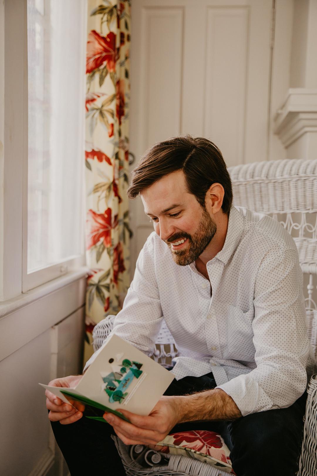 Groom Reading