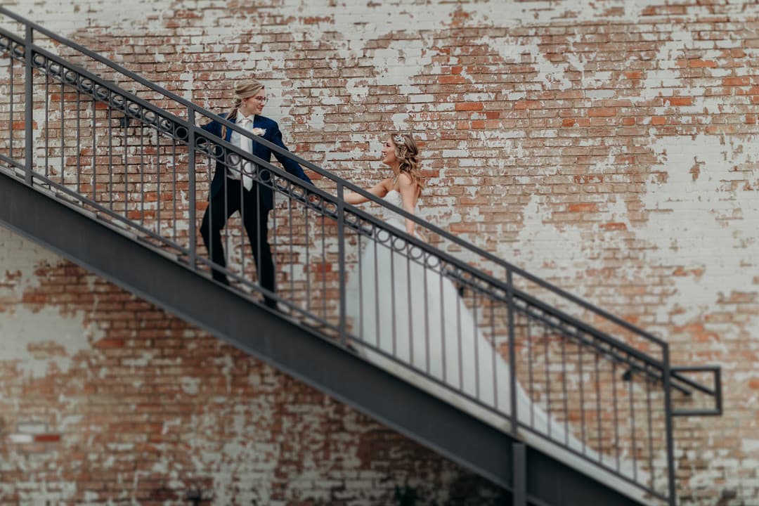 Artsy Urban Wedding in Dallas by Leah Goetzel photo 2
