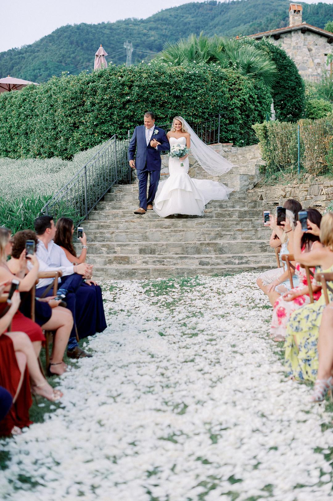 Relaxed Country-Chic Wedding in Tuscany by Linda Nari photo 2
