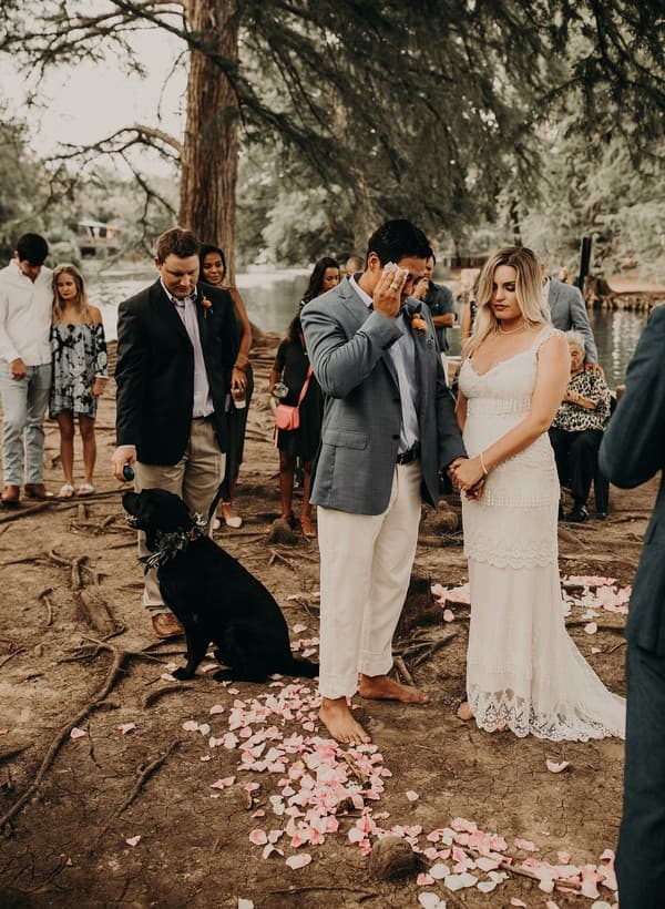 Intimate Wedding in San Marcos River by Nikkolas Nguyen photo 4