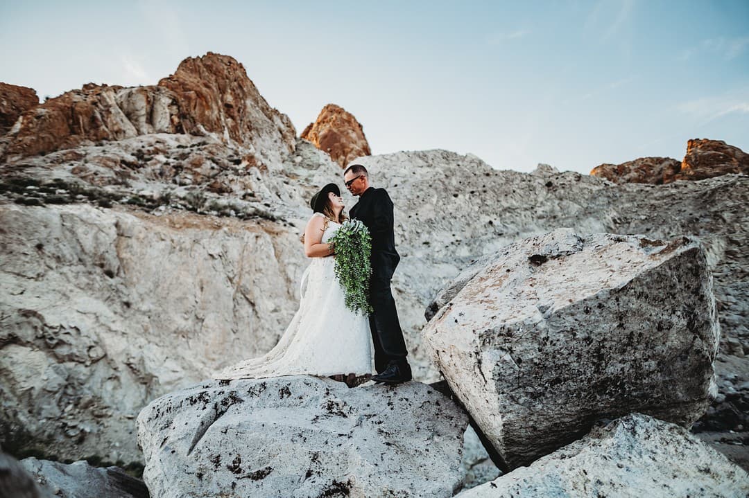 Elopement in the Desert in Fort Mohave by Ashley Maura photo 2
