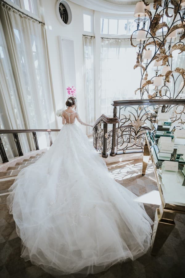 Princess Bride and Greenery Wedding in Los Angeles by Elena Shumaneva photo 3