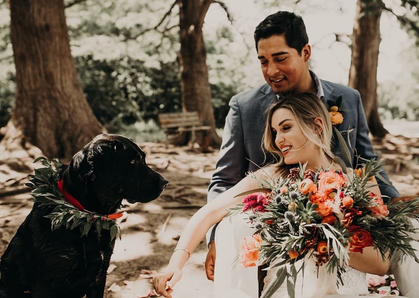 Intimate Wedding in San Marcos River by Nikkolas Nguyen