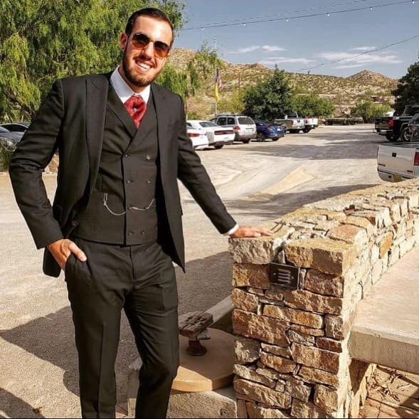 Bykowski Tailor & Garb portfolio 3