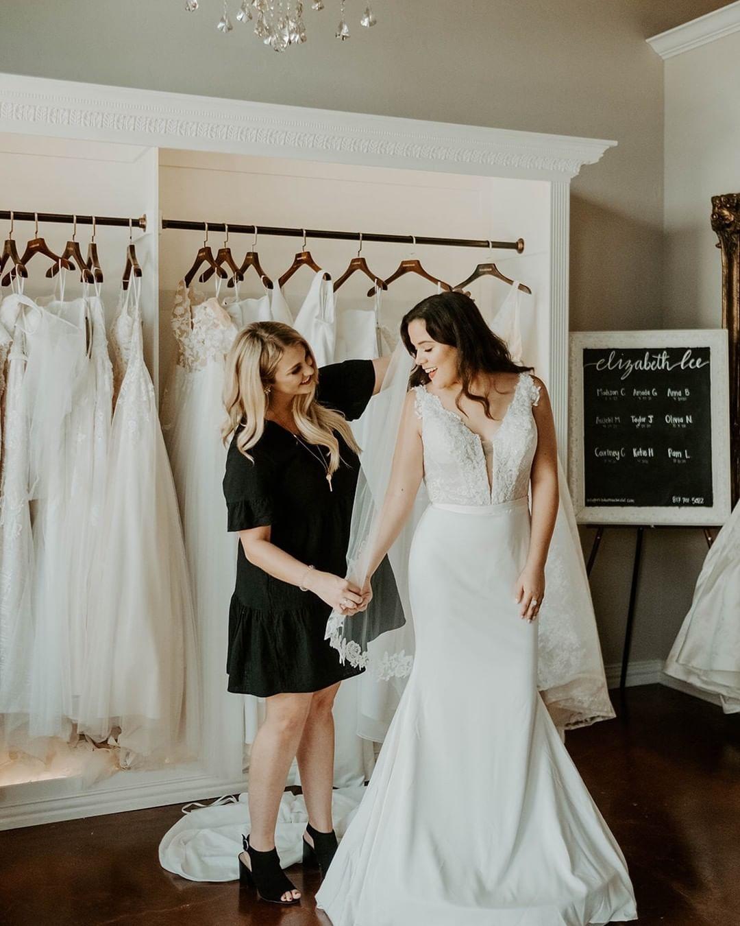 Elizabeth Lee Bridal Boutique portfolio 1