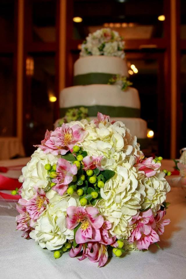 Distinctive Floral Designs