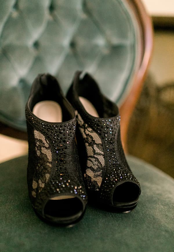 Moody Non Traditional Micro-Wedding in New Orleans by Theresa Matherne photo 4
