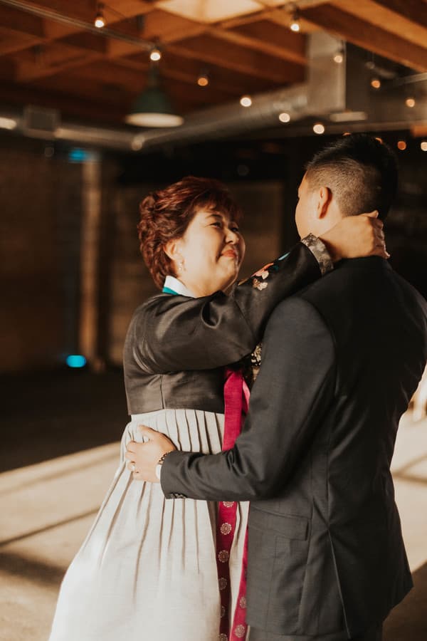 Mother & Groom