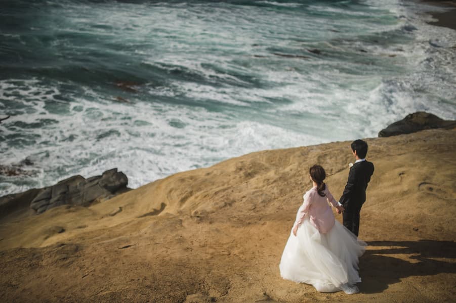 Romantic Beach Wedding in San Diego by Mantas Kubilinskas