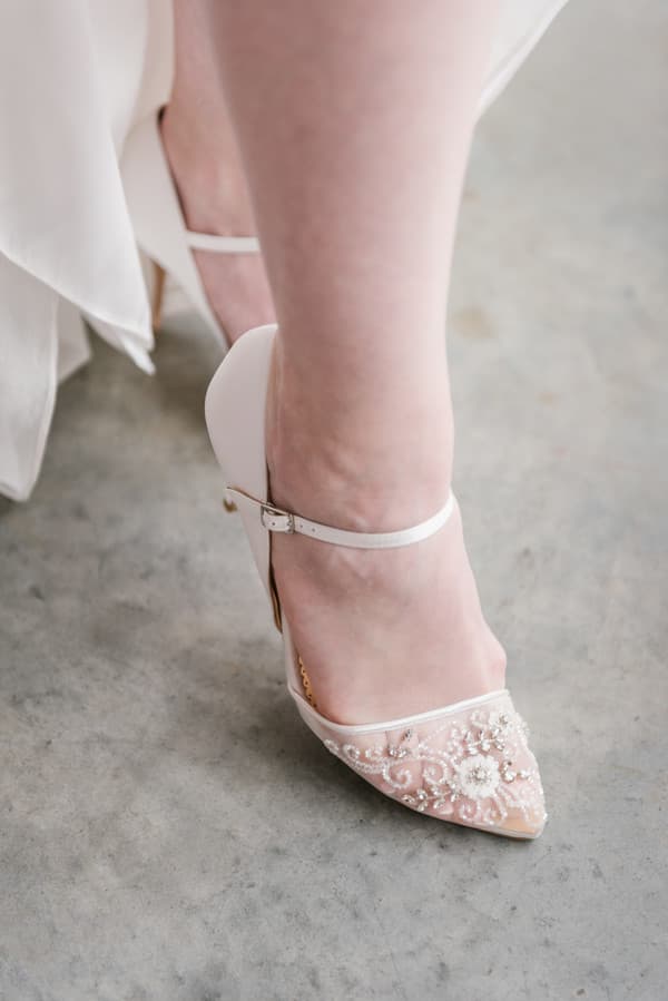City-Meets-Winery Wedding in Brooklyn by Jocelyn Voo photo 3