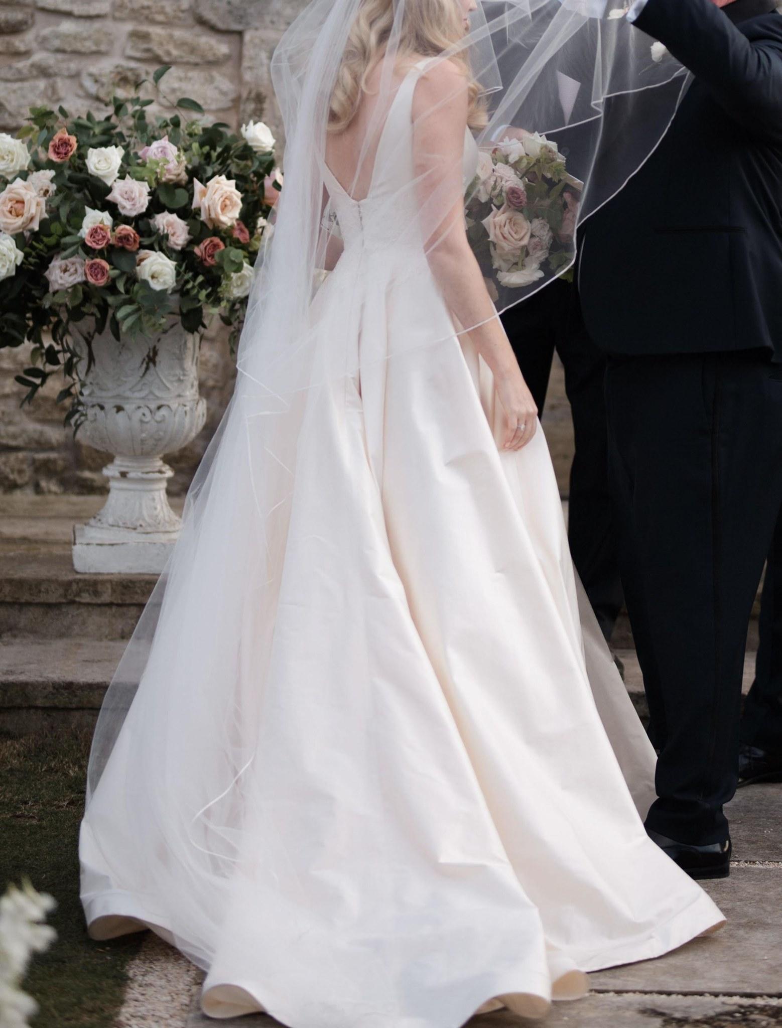PreOwned Wedding Dresses.com portfolio 3