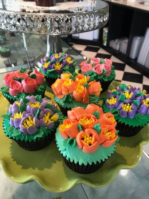 Ooh La La Cupcakes portfolio 2