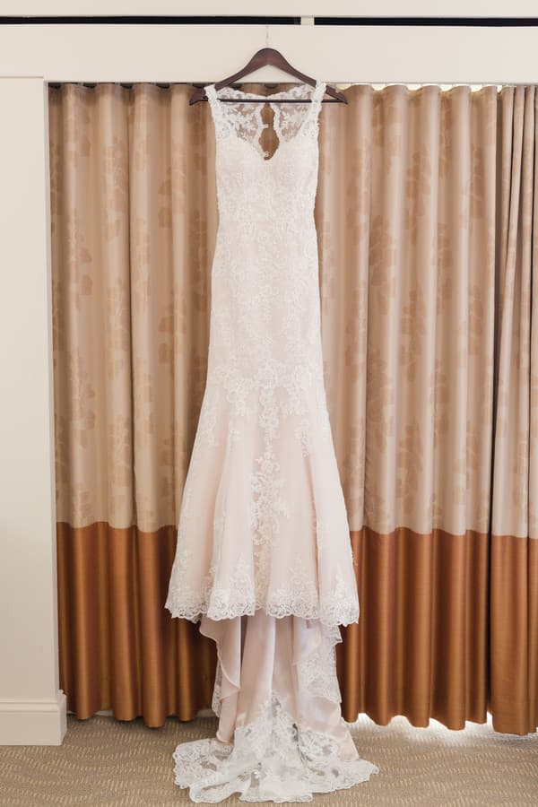 A Beautiful Gold and Navy Summer Wedding in Kansas by Tina Kraemer photo 5