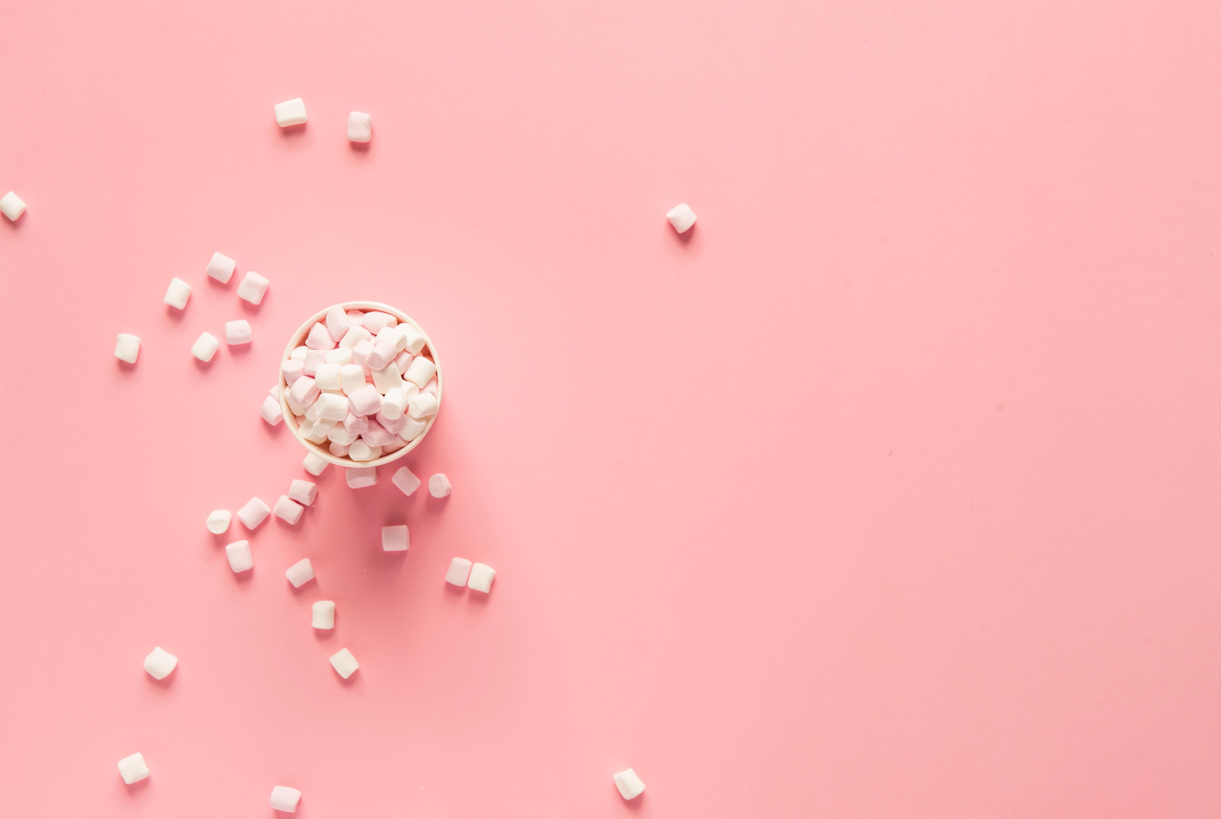 How to Make Adorable Dip-Dyed Marshmallows