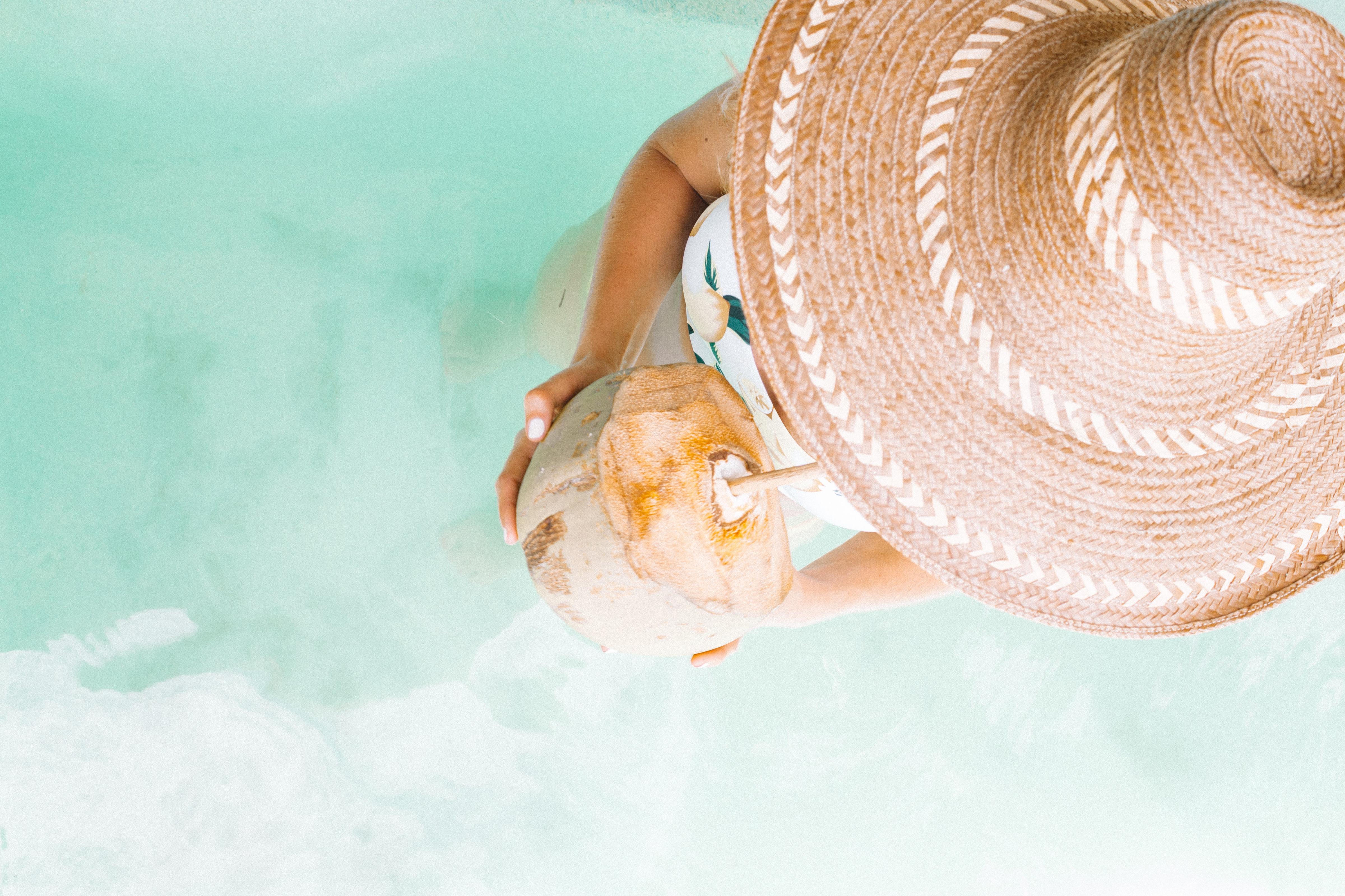 Now Trending: Tropical Fashion