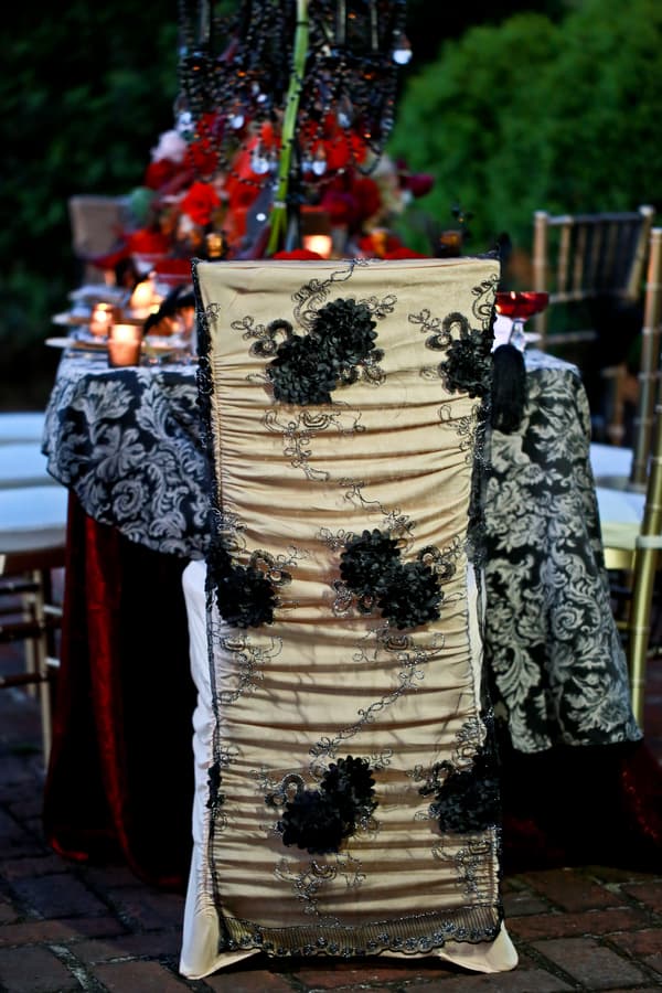 Southern Gothic Wedding in a Virginia mansion 8