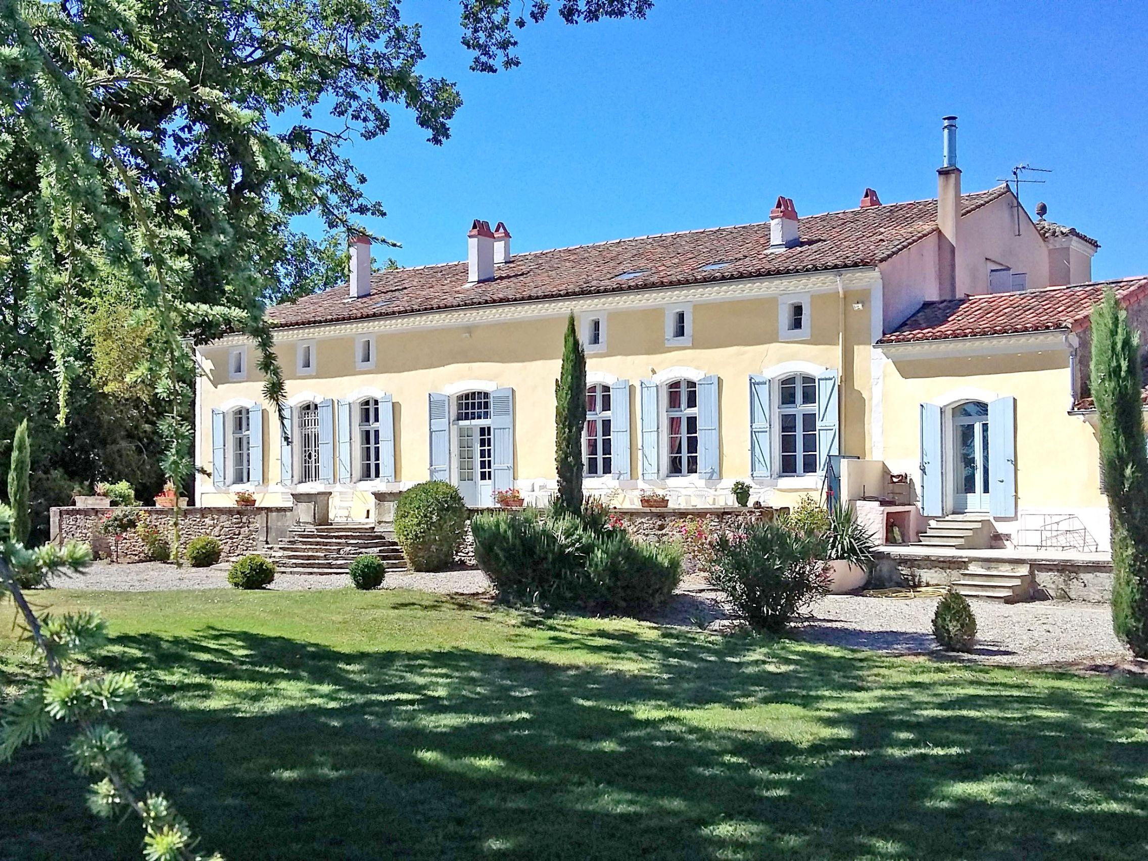 Château de Saint Jean des Plats portfolio 3