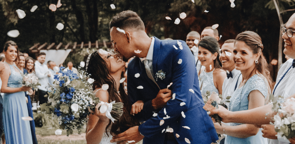 10 Ways to Not Go Broke as a Wedding Guest