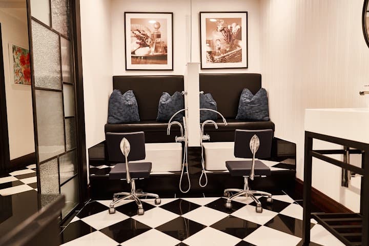 The Brazilian Court Salon portfolio 5