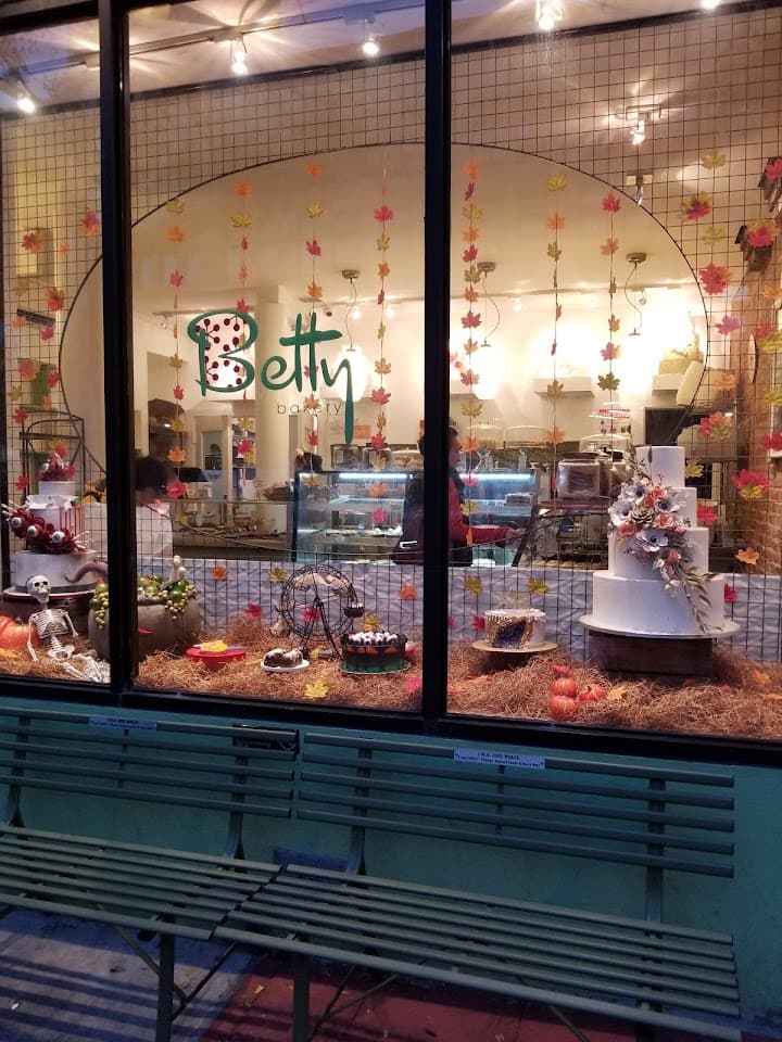 Betty Bakery portfolio 1