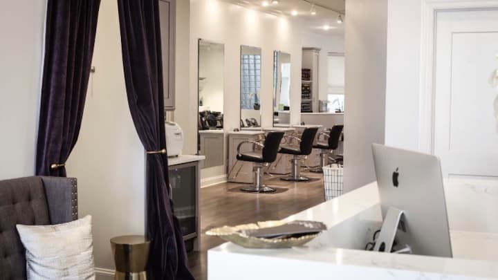 Salon O Sixty-Five
