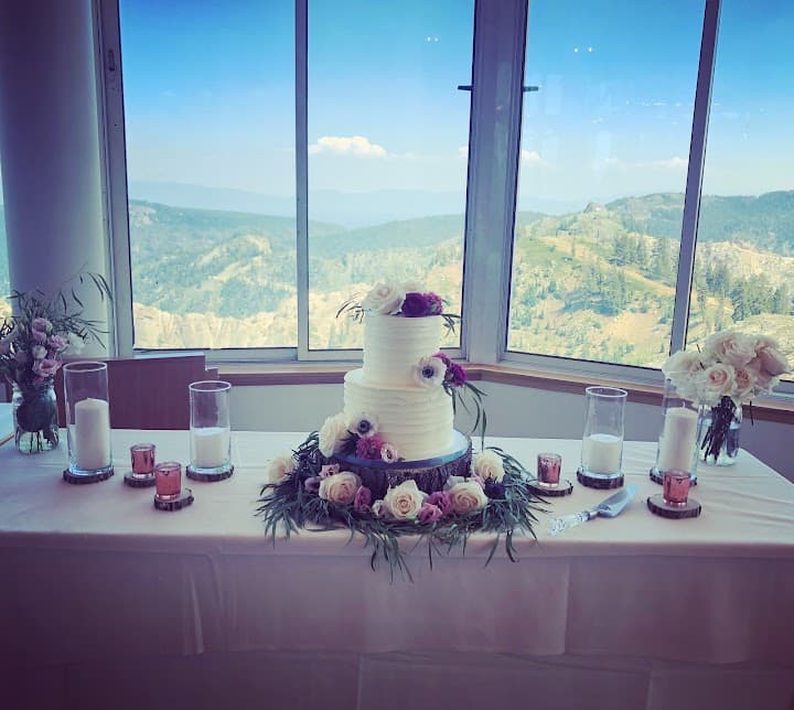 Lake Tahoe Cakes
