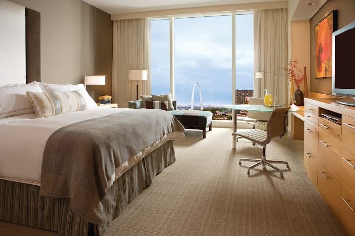 Four Seasons Hotel St. Louis portfolio 4