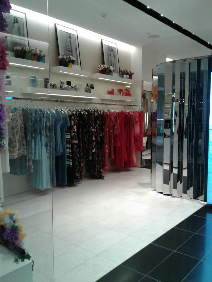 Tadashi Shoji portfolio 5