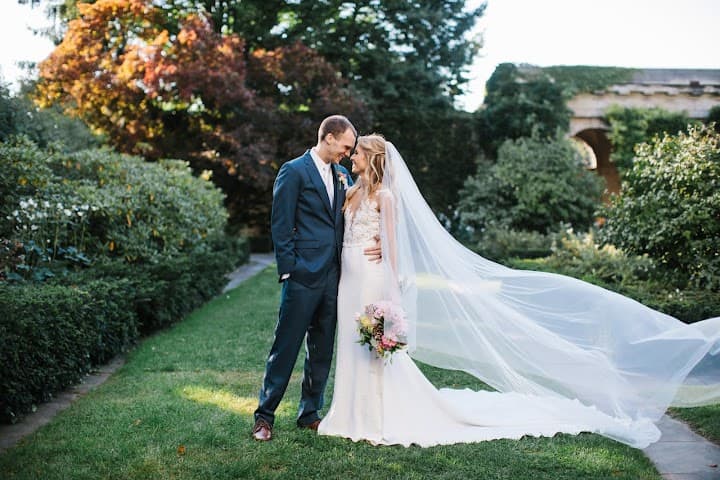 Silk Bridal Boutique portfolio 1