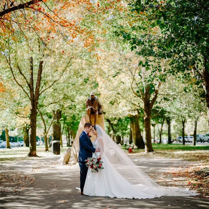 Hummingbird Bridal & Events portfolio 1