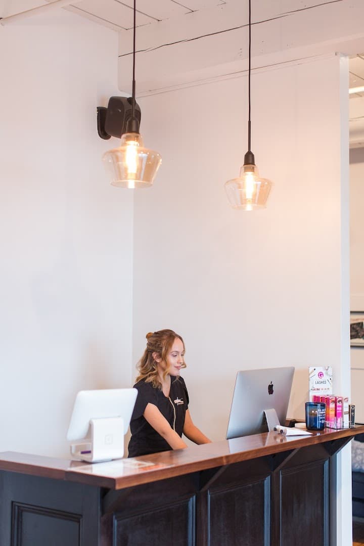 Glow Beauty Bar portfolio 3