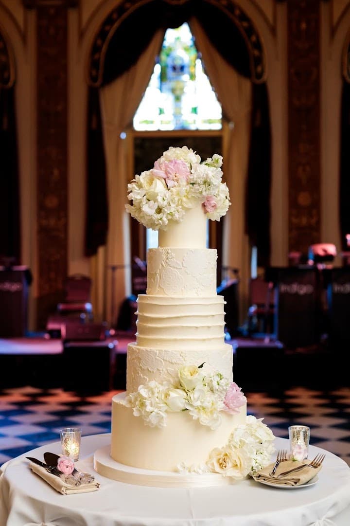 Amy Beck Cake Design portfolio 4