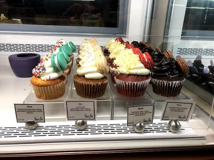 Vanille Patisserie portfolio 3