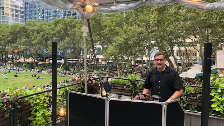 Expressway Music - Wedding DJ's and Karaoke Services NYC