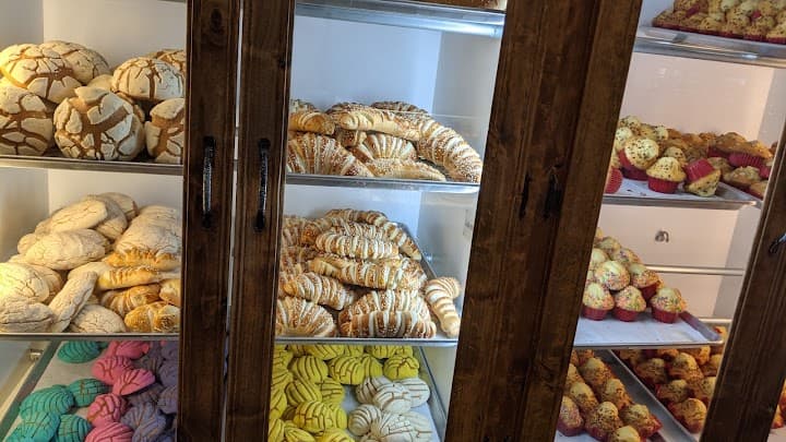 El Bolillo Bakery portfolio 3