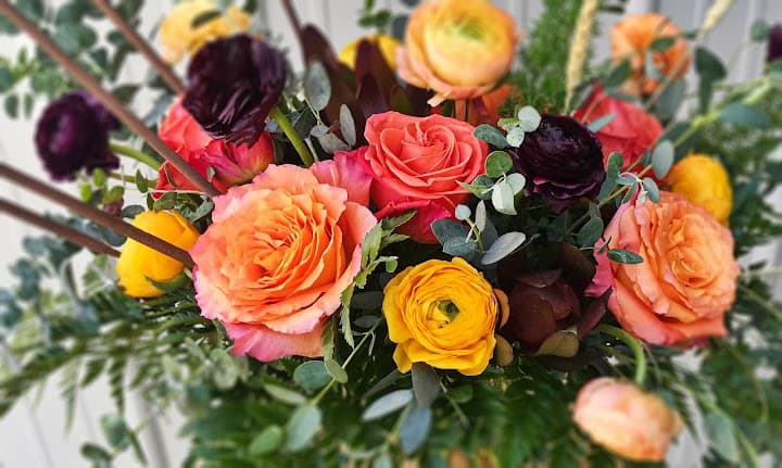 Dahlia Floral Design